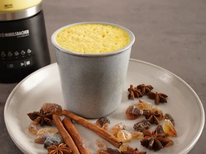 🥛 Sữa Nghệ Váng Kem – Golden Milk với Lớp Bọt Thơm Ngon